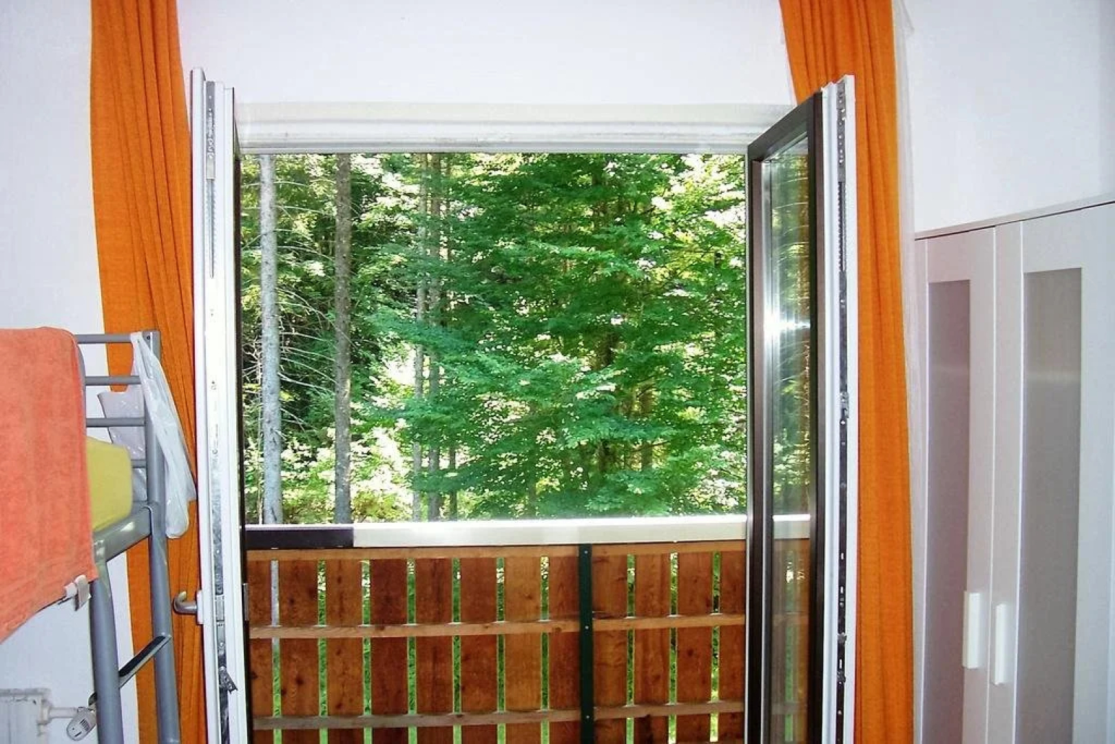 The Treehouse Backpacker Hotel