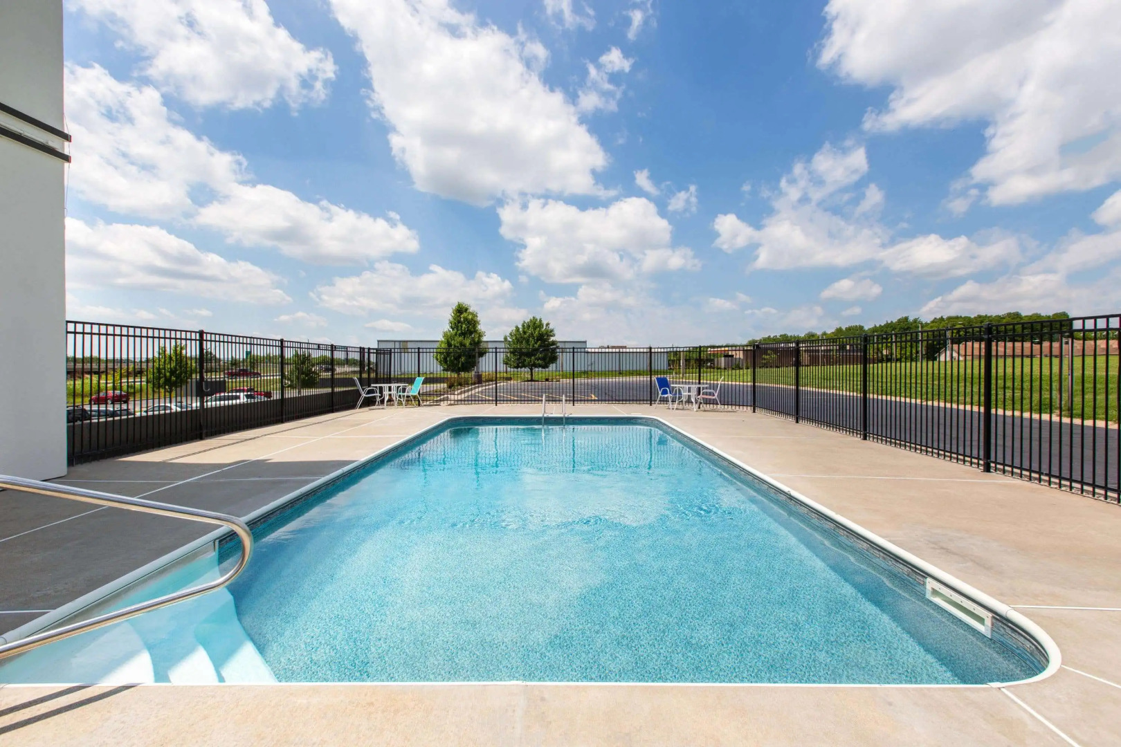 La Quinta Inn & Suites by Wyndham Blue Springs