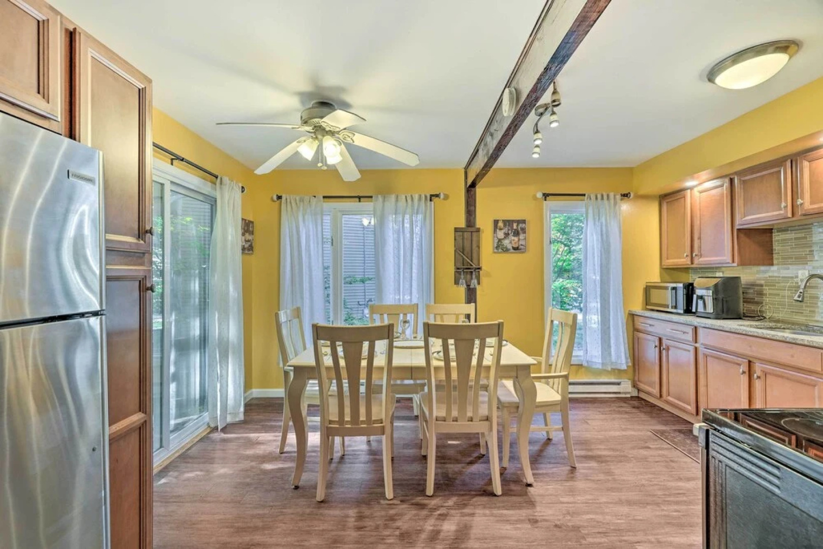 ~ 14 Mi to Skiing: Tobyhanna Gem w/ Fire Pit!