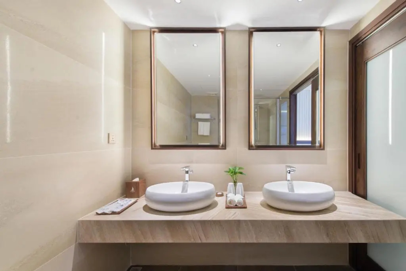 Canvas Danang Beach Hotel