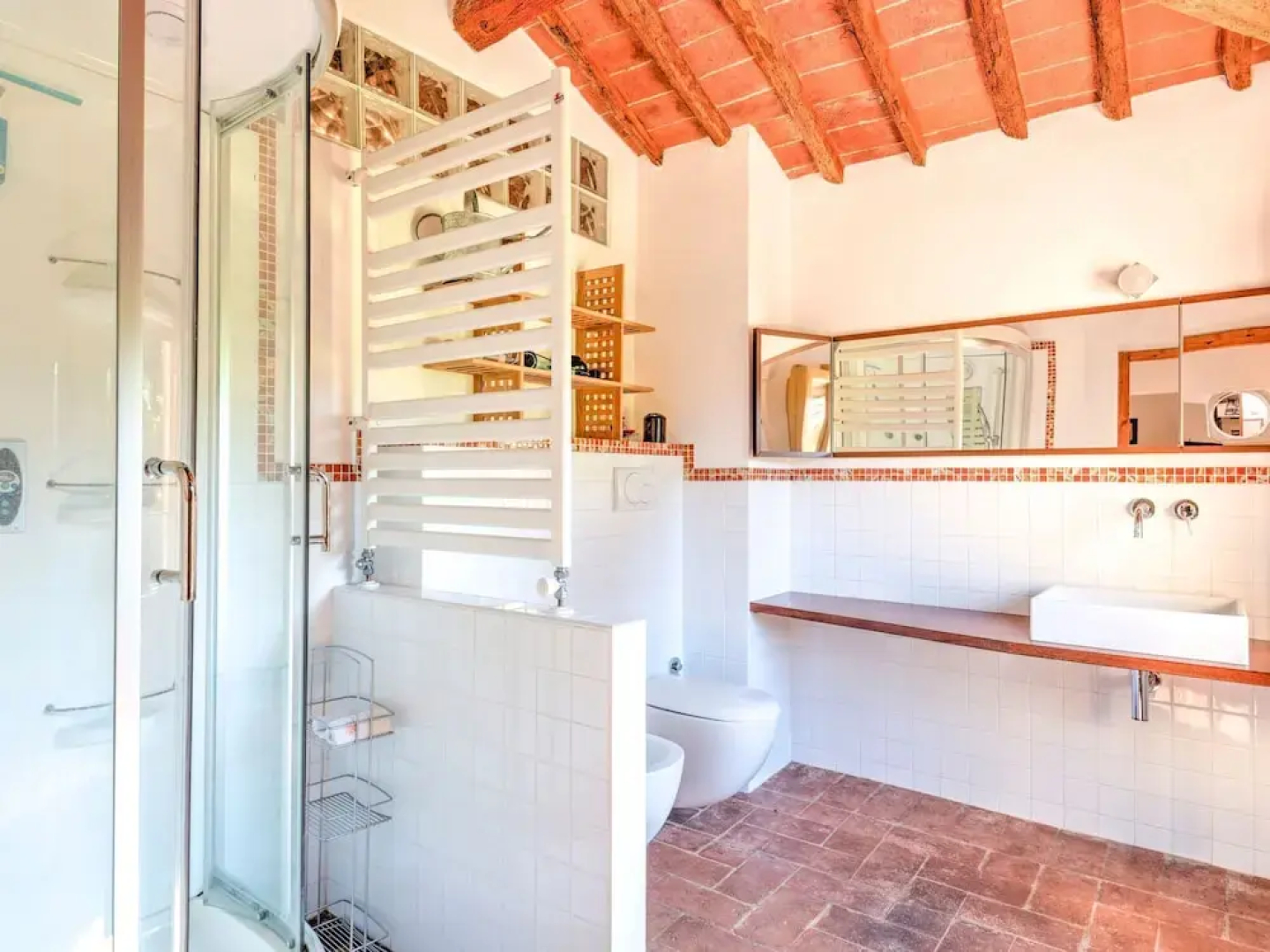 Hilltop Holiday Home in San Miniato with Hot Tub