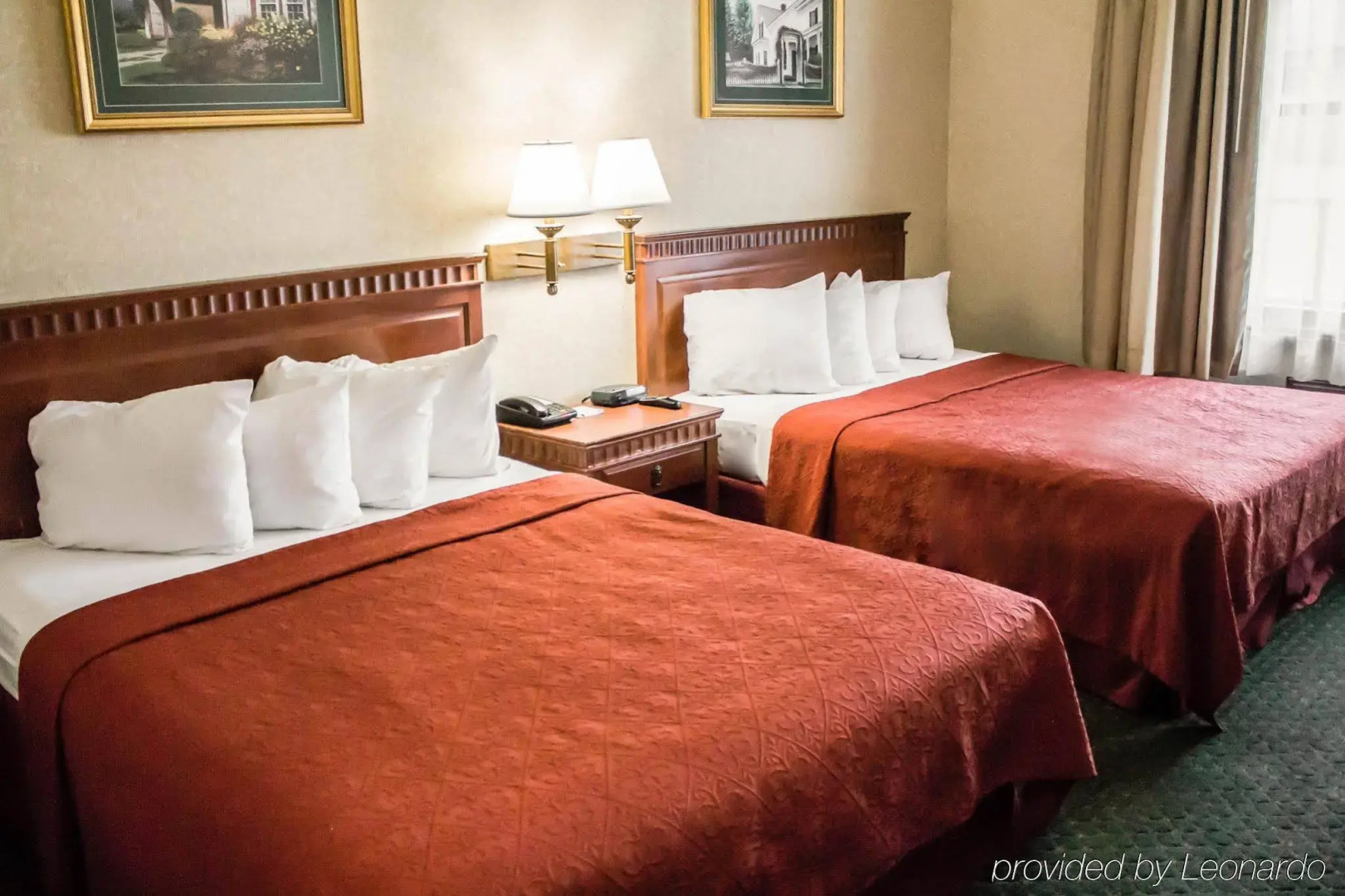 Econo Lodge Glens Falls / Lake George