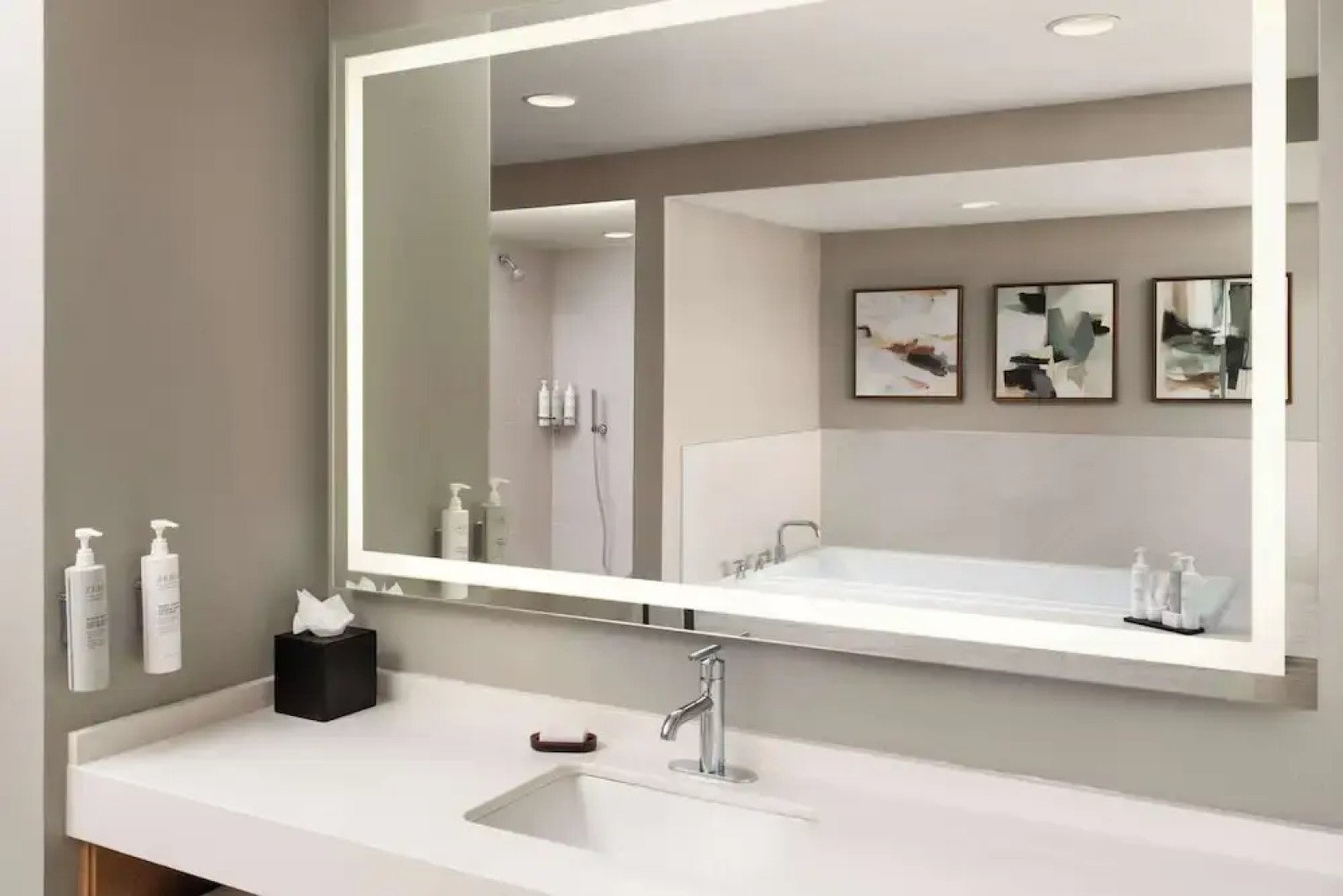 Embassy Suites by Hilton Hot Springs Hotel & Spa