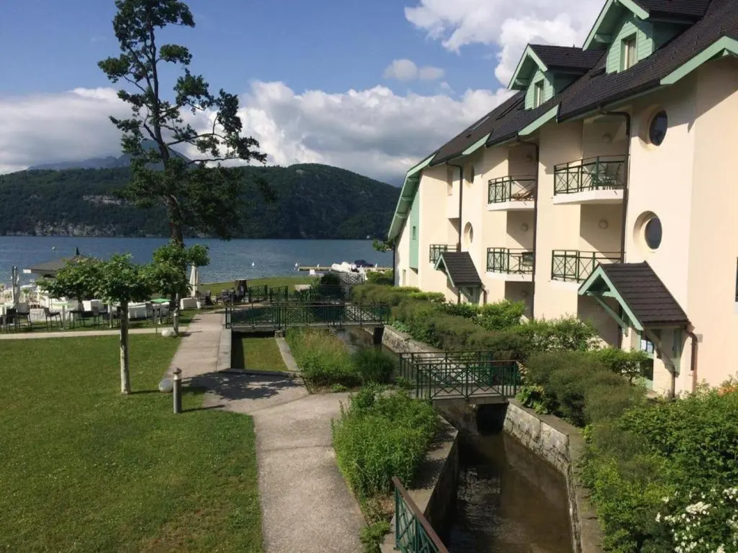 La Baie des Voiles 3 chambres 4 à 6 personnes au bord du lac plage privée
