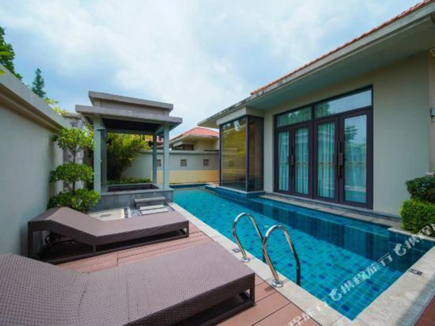 Fuxianhu Zhijia Hotel