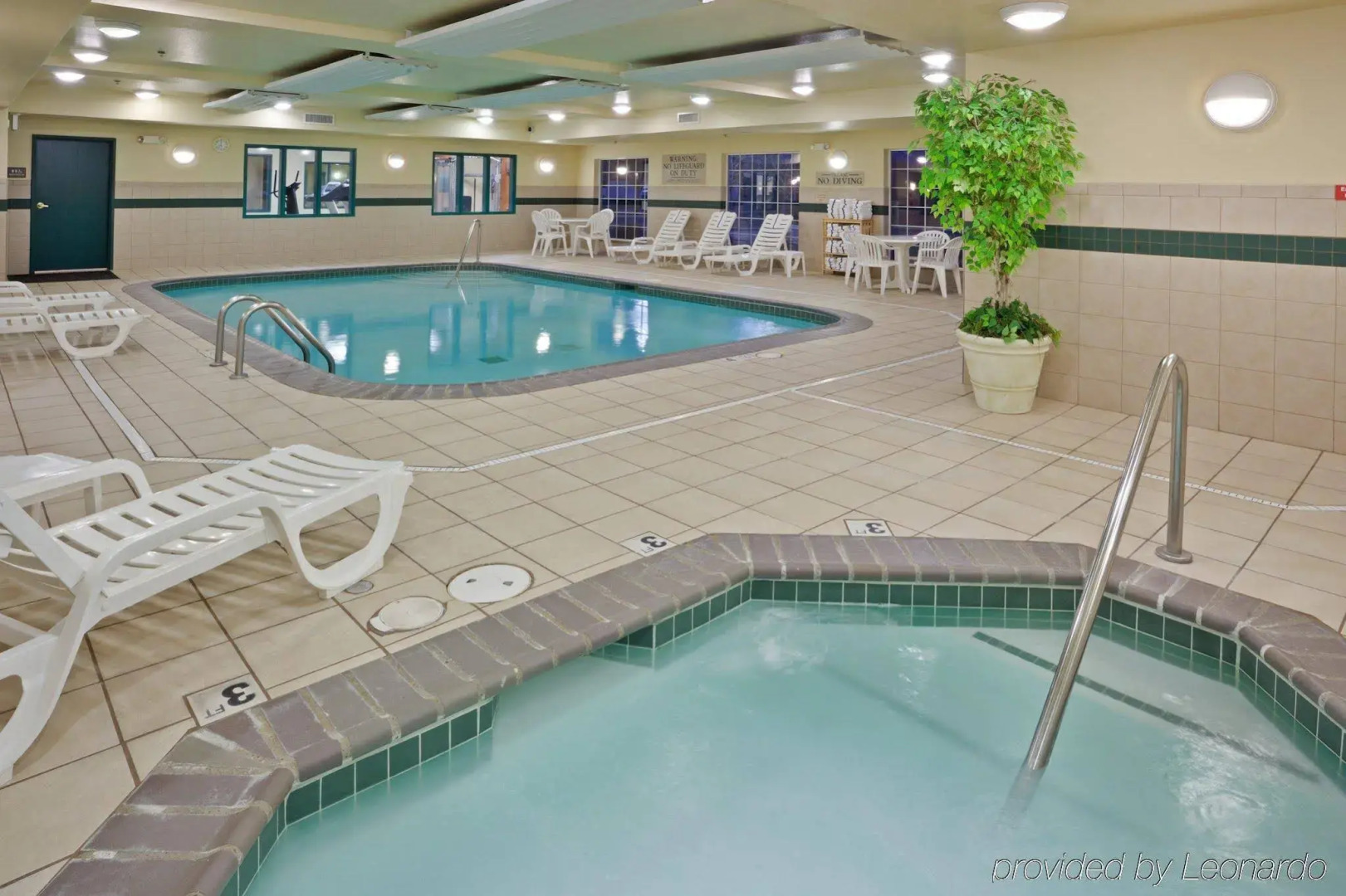 Country Inn & Suites by Radisson, Big Rapids, MI