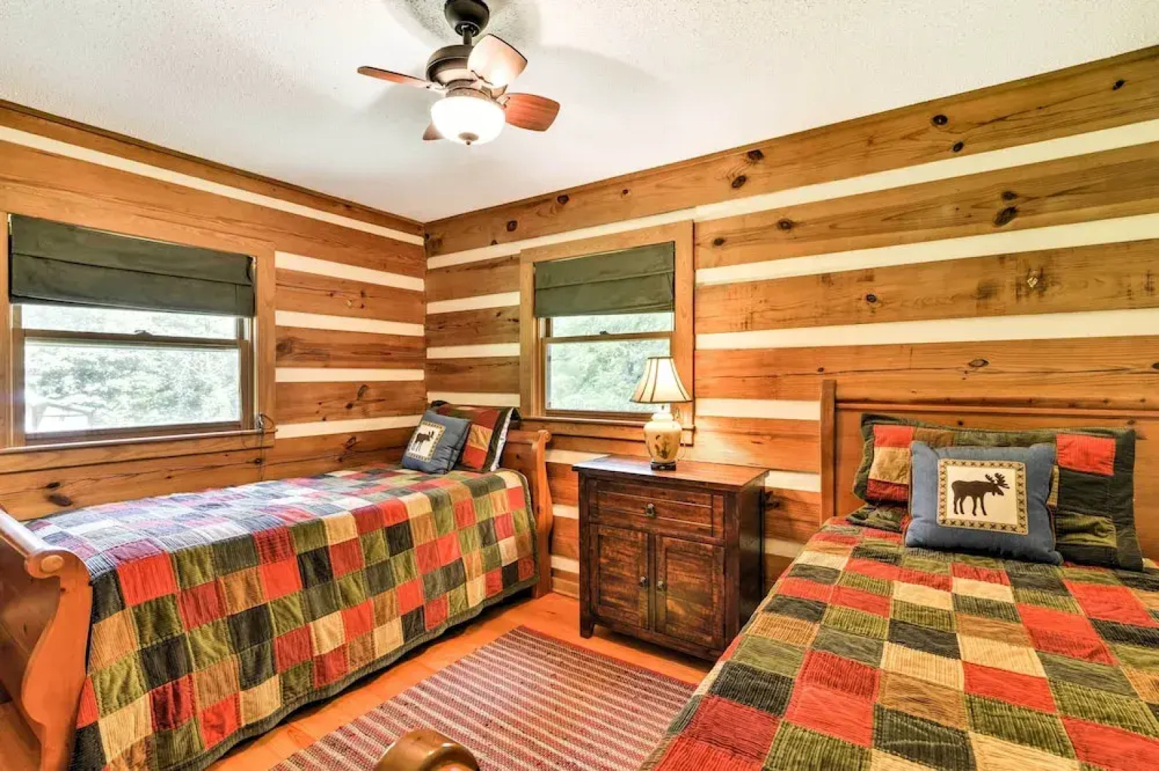 Black Mountain Cabin w/ Screened Porch + Views!