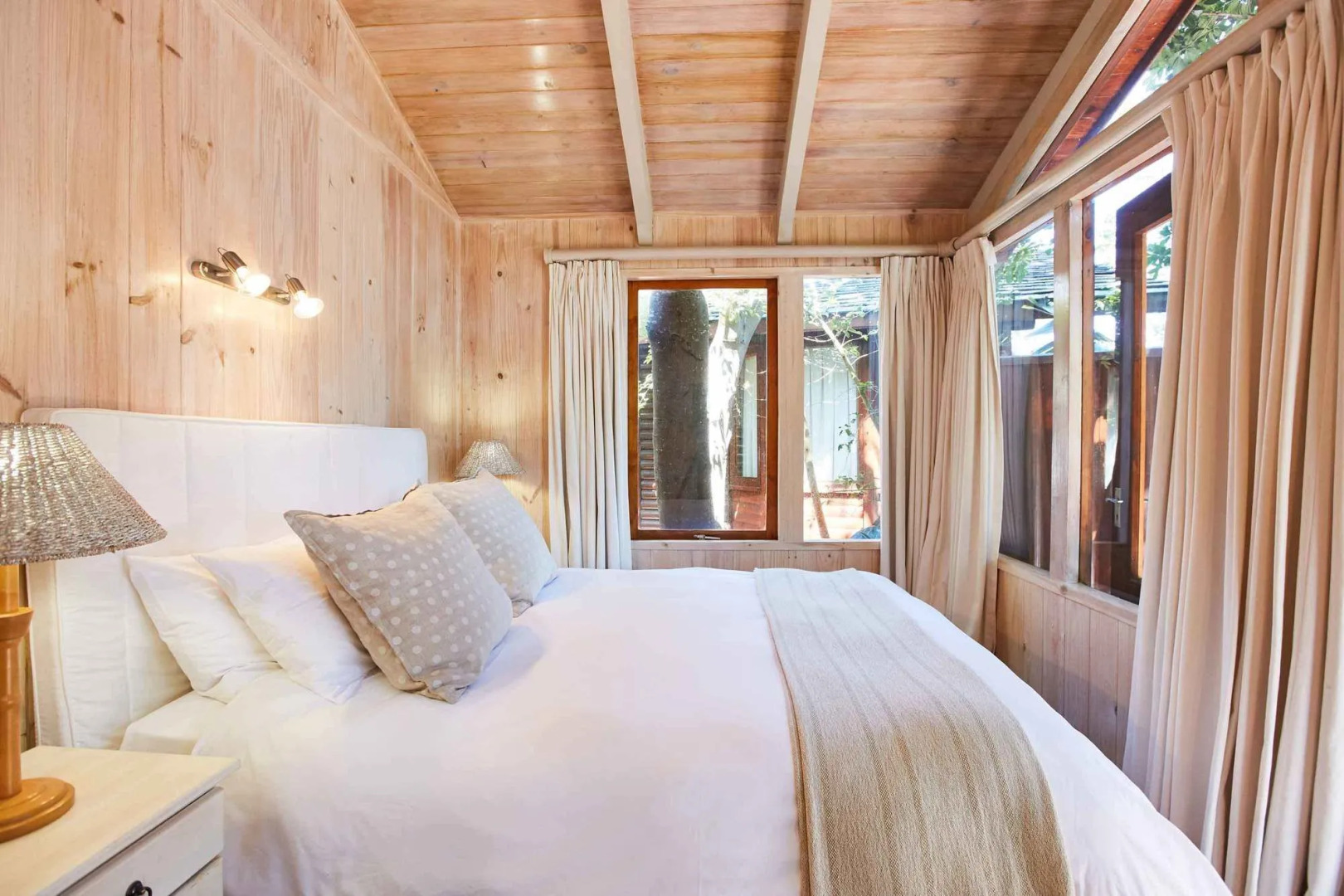 Under Milkwood Resort