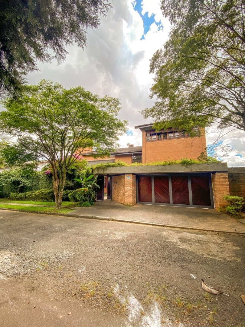 Excelente Propriedade na Granja Viana