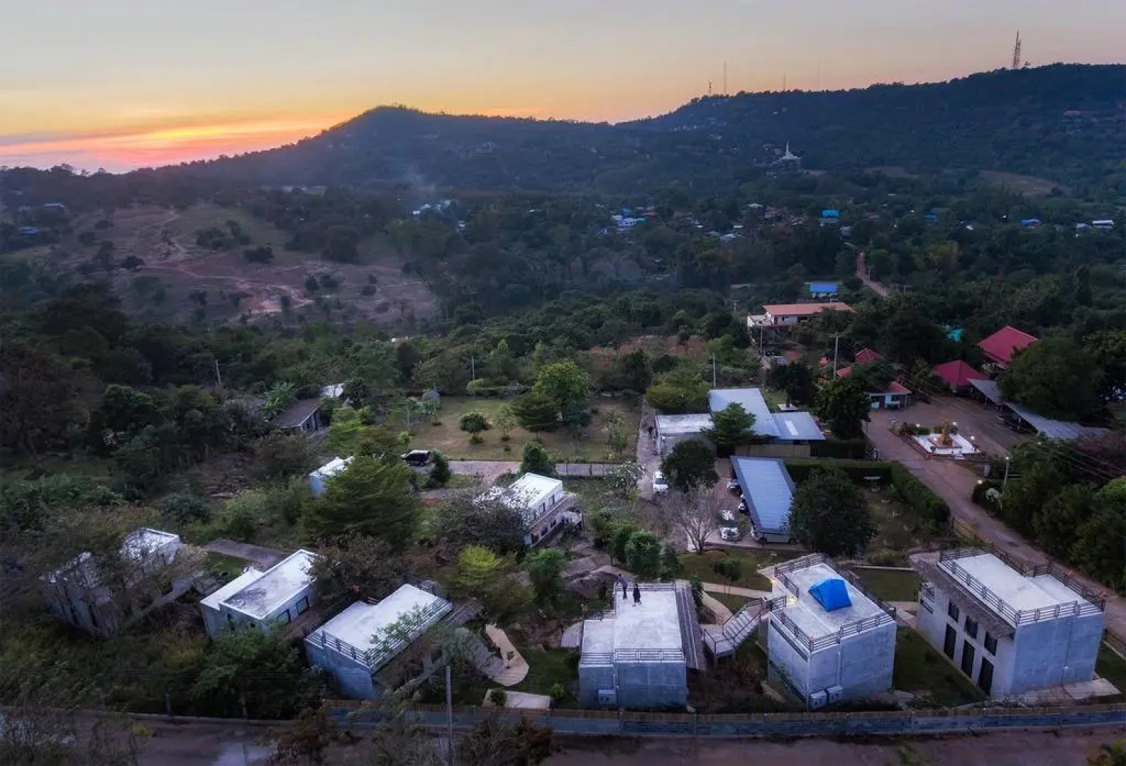 Twelve Oclock Resort