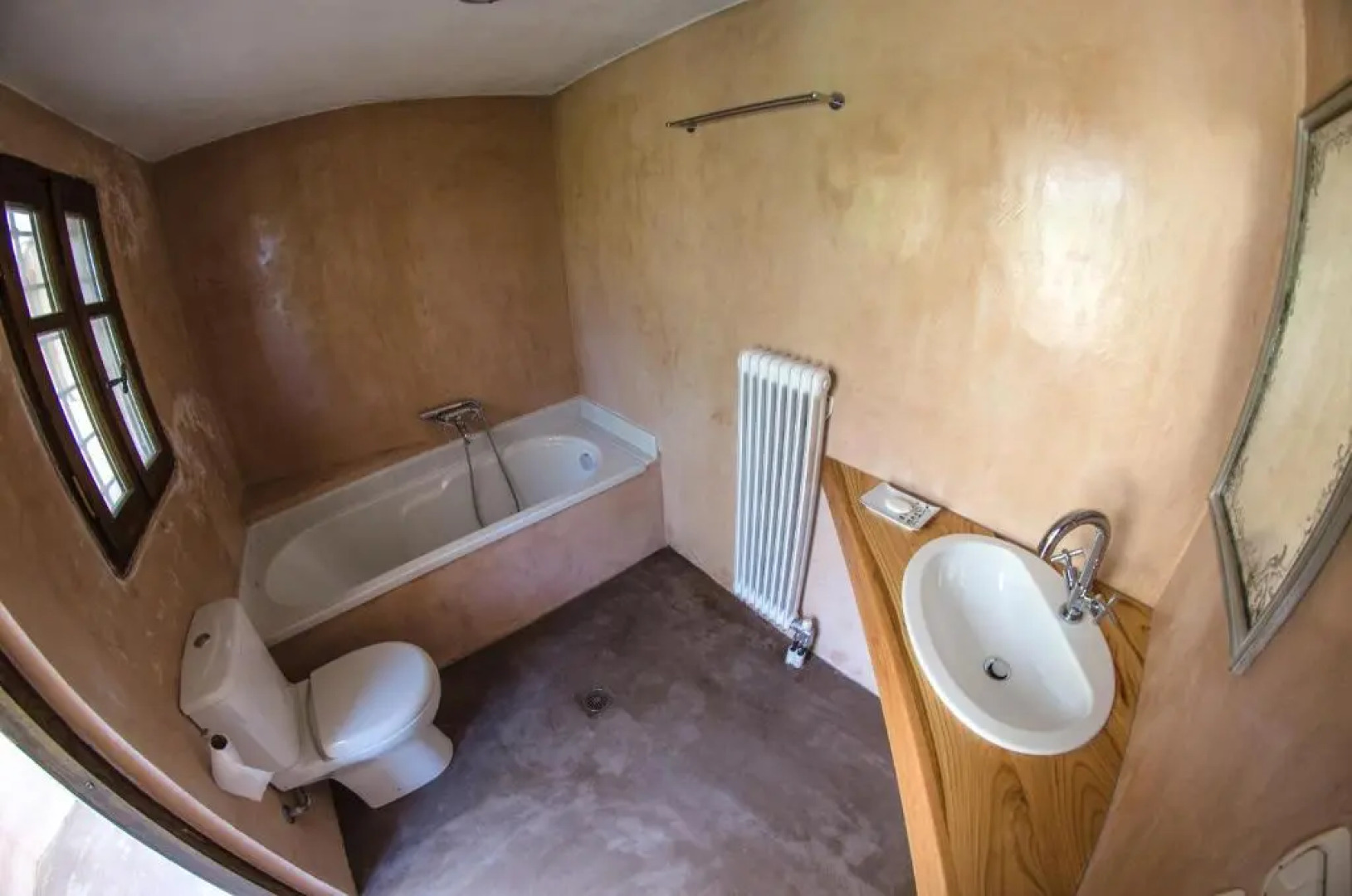 Rigas Pinakoti Lodge