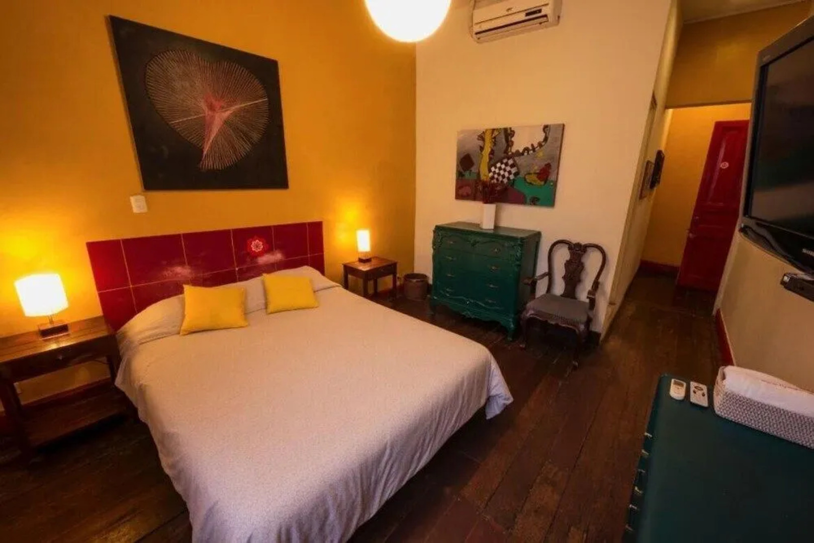 Flying Dog Backpackers Hostel