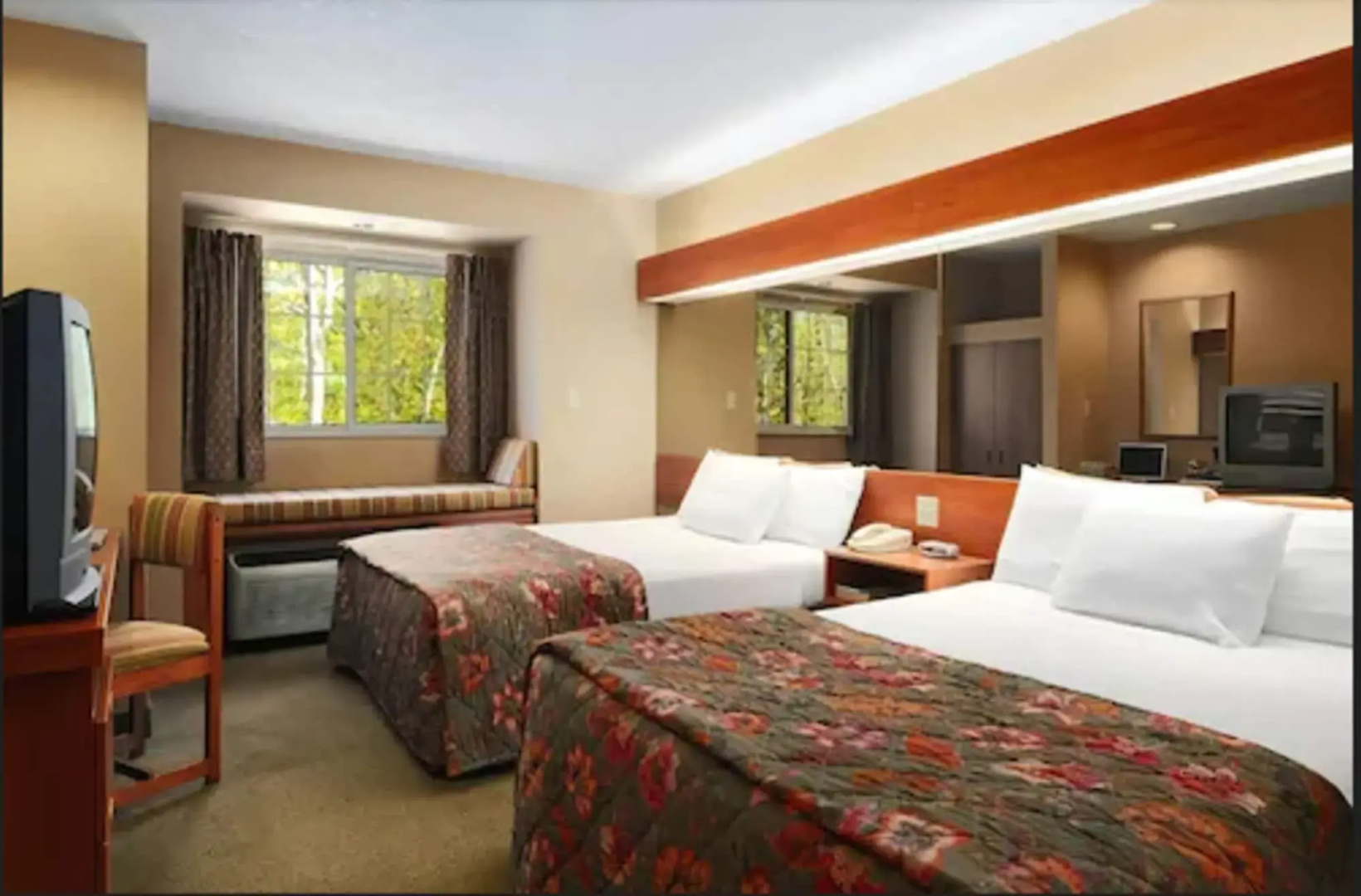 Parry Sound Inn & Suites