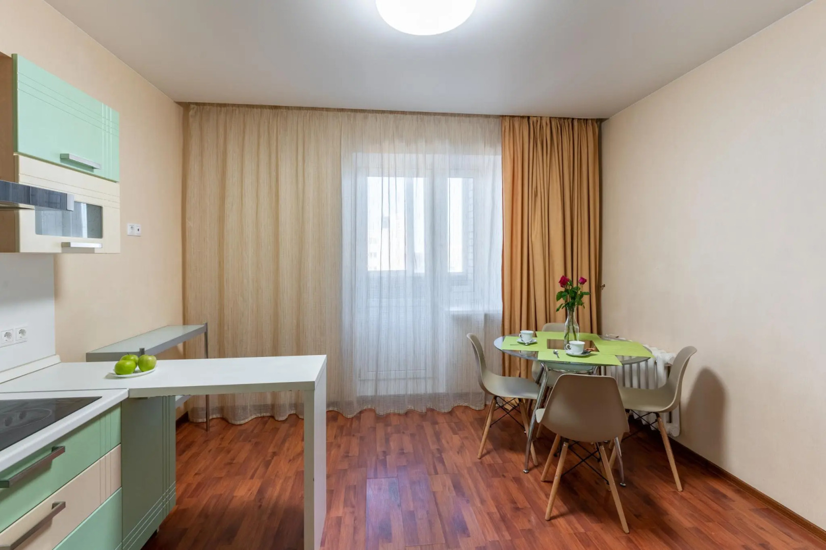 Апартаменты Валери на проезде Солнечный