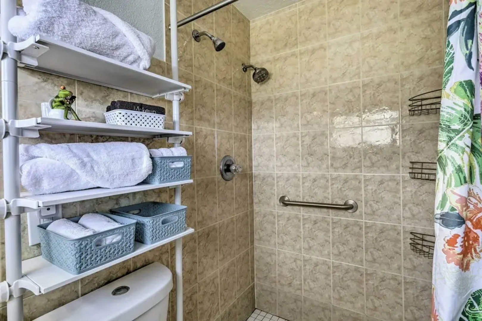 Merritt Island Home: Fire Pit & Canal Access!