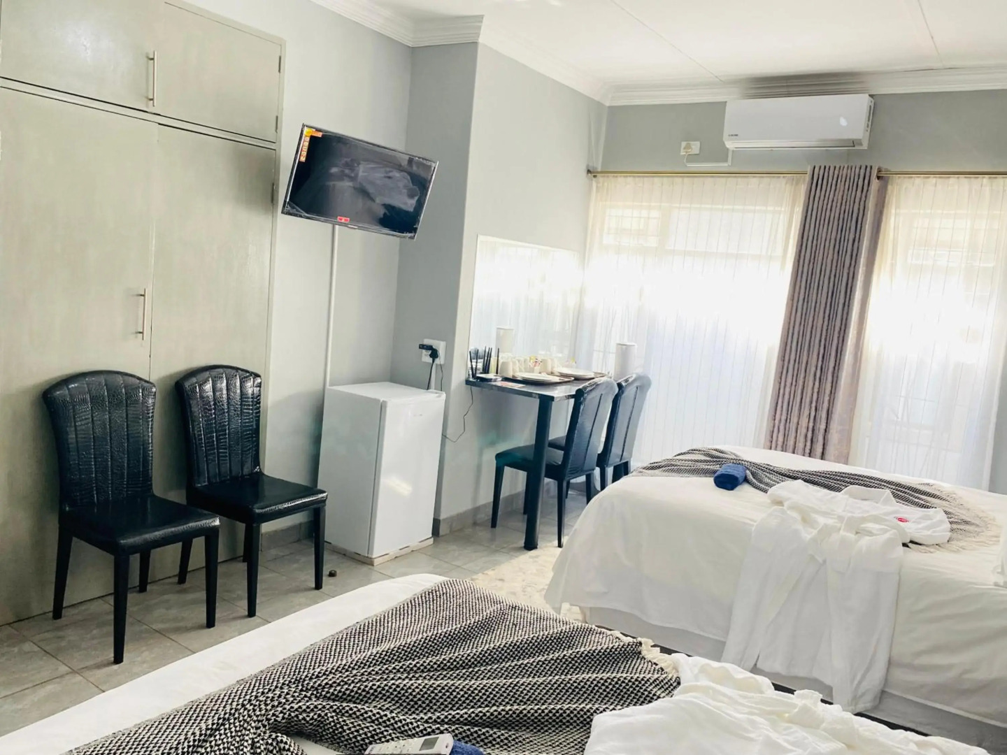 President Guest Lodge