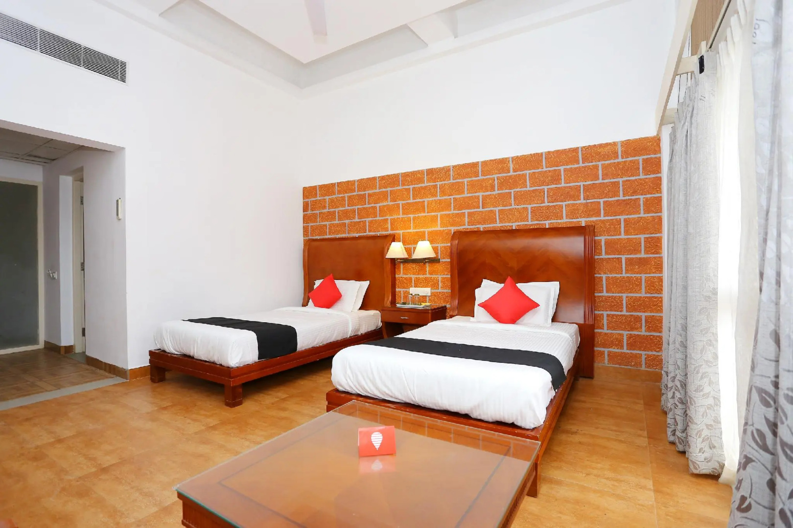 Capital O 29855 Island Inn