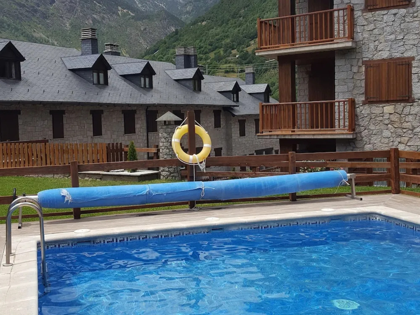 Classic Apartment in Anciles Pyrenees near Benasque Valley