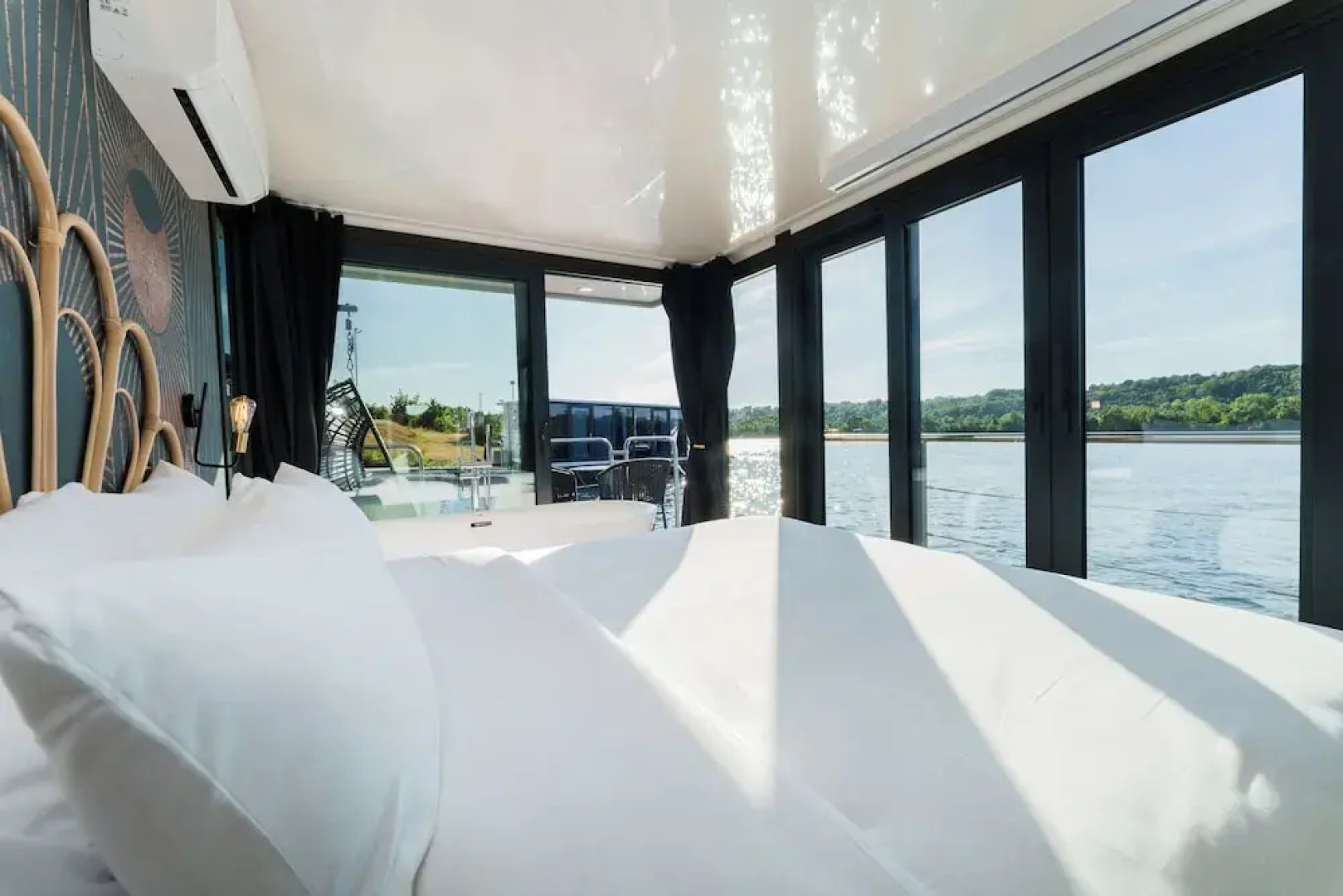 L'Escale Royale Port Ilon Seine Giverny