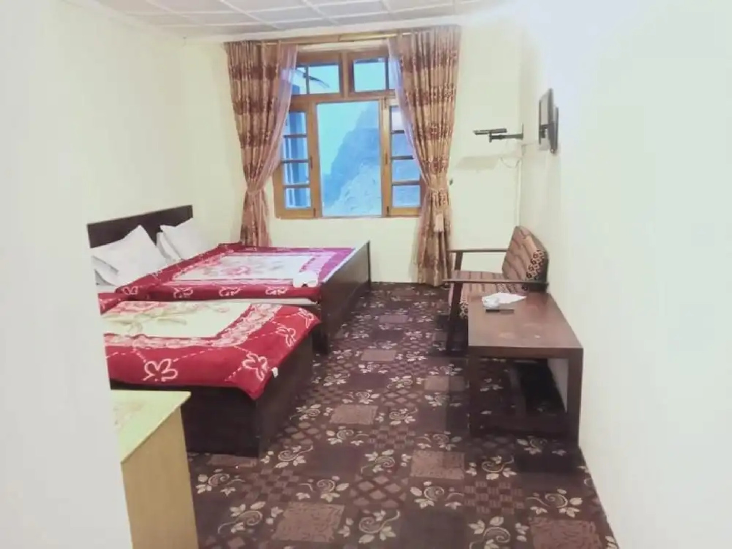 Troutland Hotel Naran