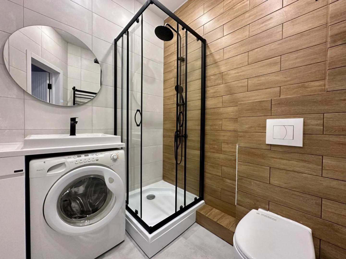 Апартаменты на улице Лопырина