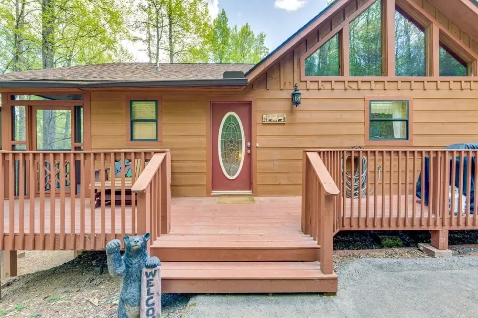 Sage Grass Retreat Wears Valley Cabin w Hot Tub Game Room Wraparound Deck