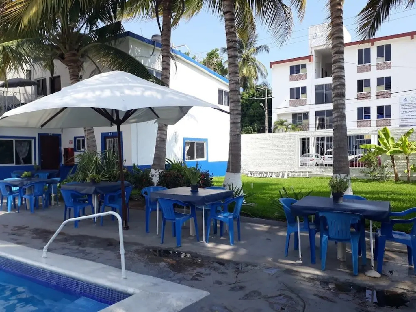 Hotel y Bungalows Los Arcos