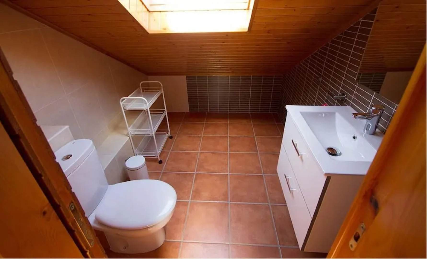 House - 4 Bedrooms with WiFi - 107751