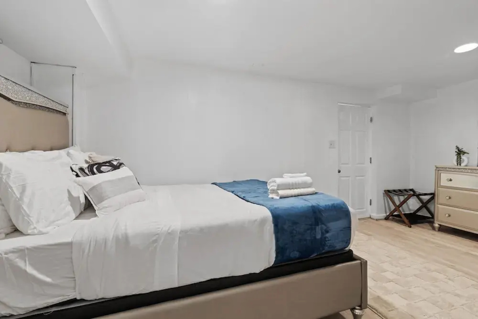 Cozy 1-bedroom Garden Apartment