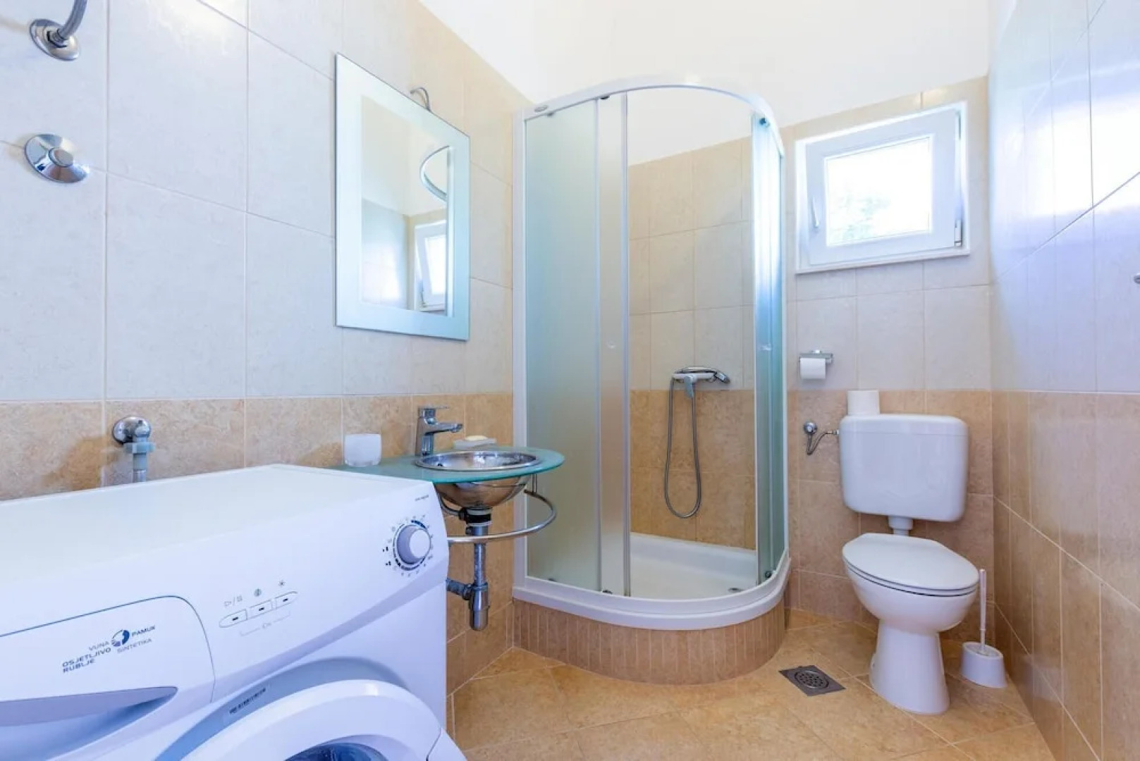 Nice Home in Vinisce With Wifi and 2 Bedrooms