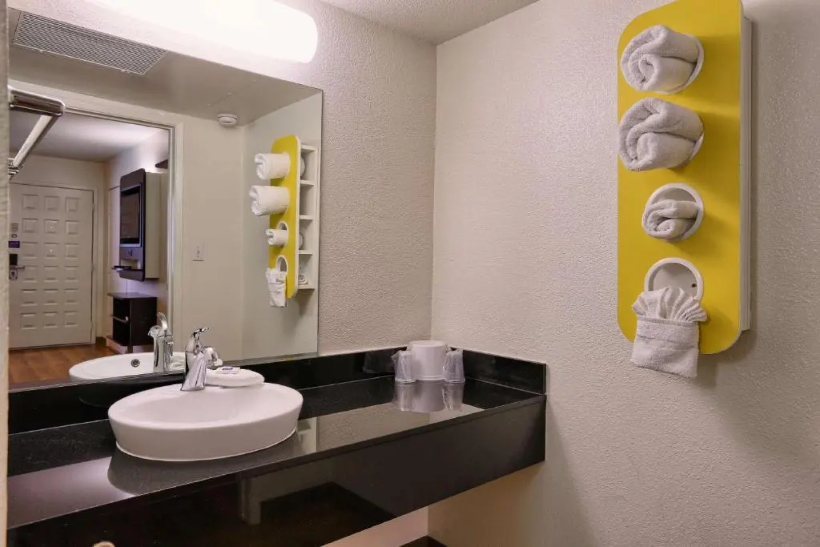 Super 8 by Wyndham Petaluma