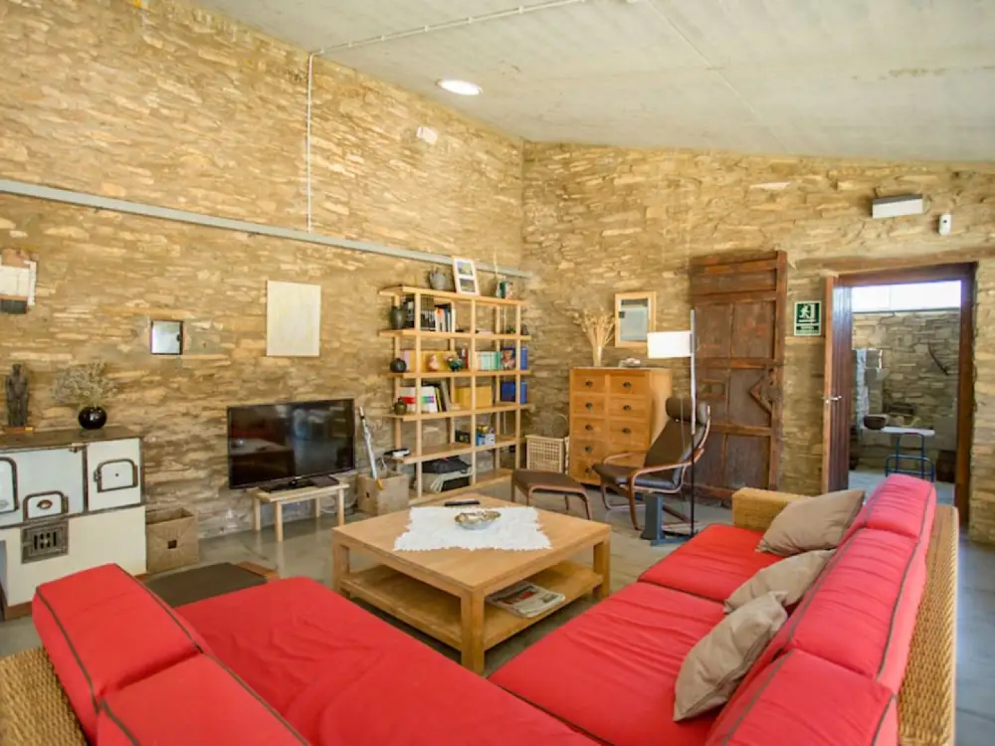 Rural House for 15 in the Heart of Nature