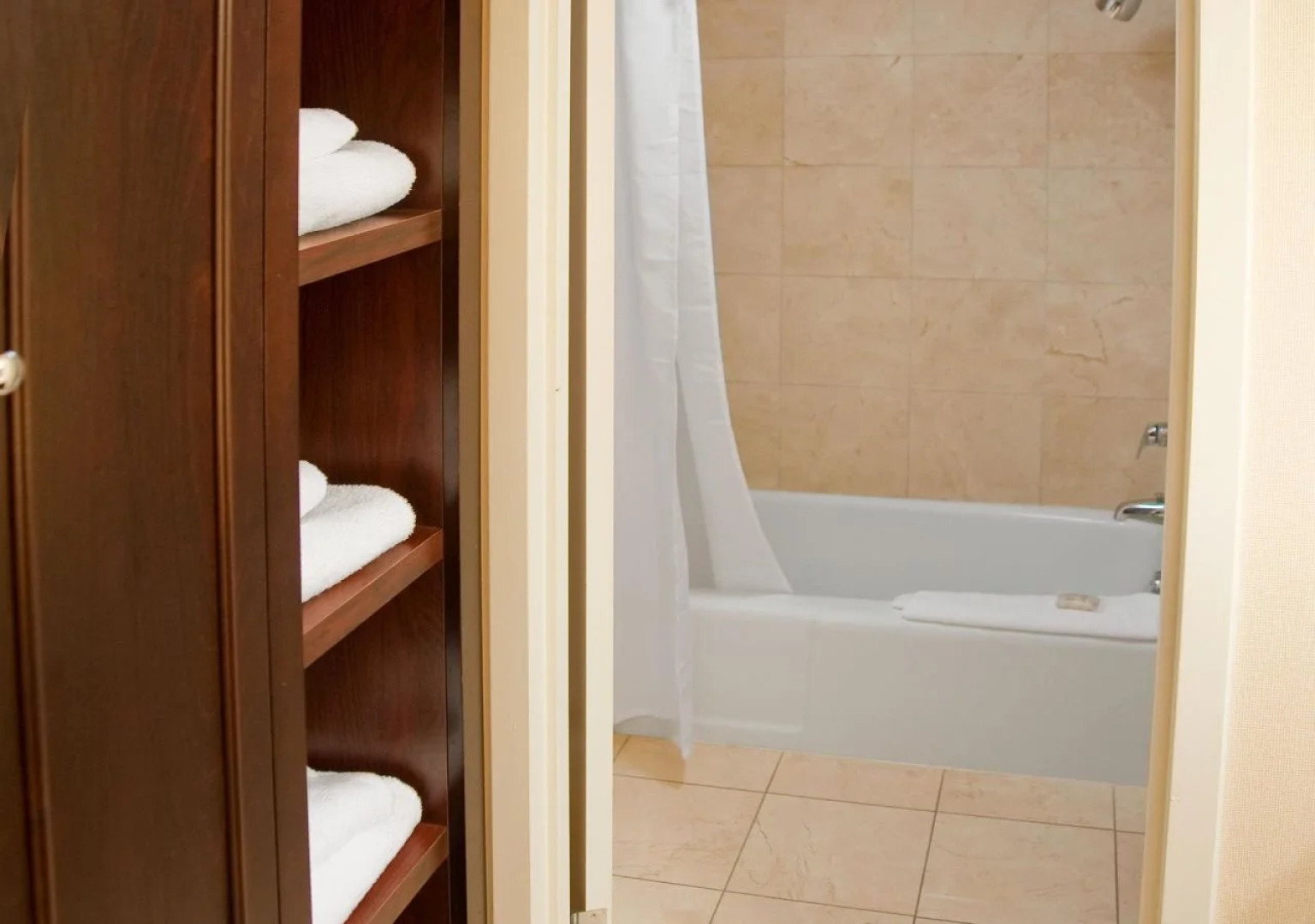 Sheraton Westport Plaza Hotel St. Louis