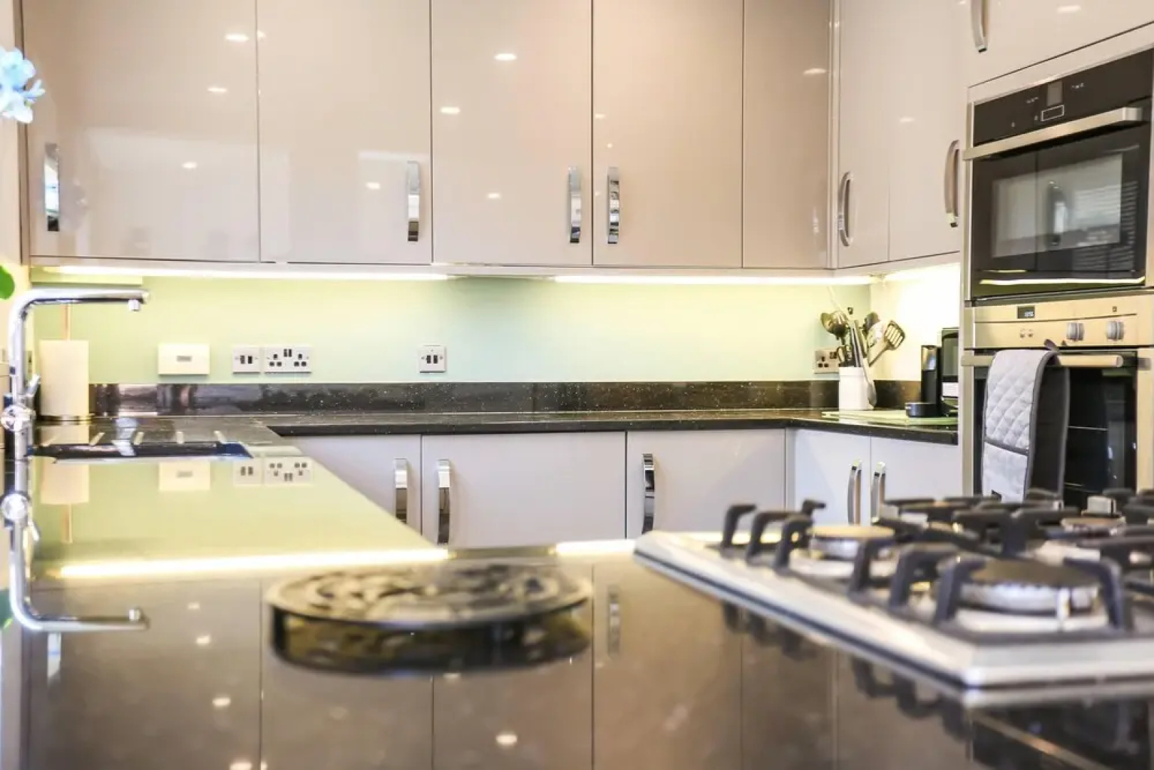 Seascape - 4 bed Home in Bracklesham Bay