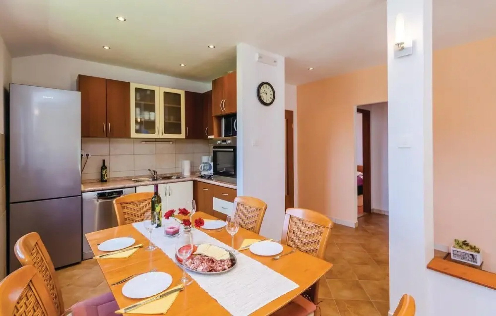 Two-Bedroom Apartment Gruda with an Outdoor Swimming Pool 08