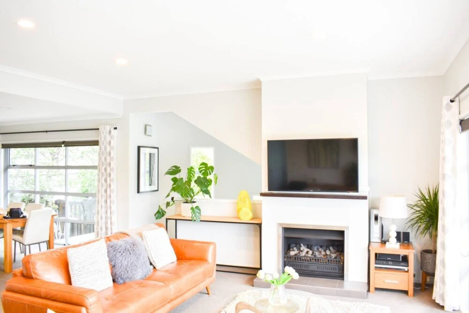 Quaint 2 Bed Family Home in Titirangi