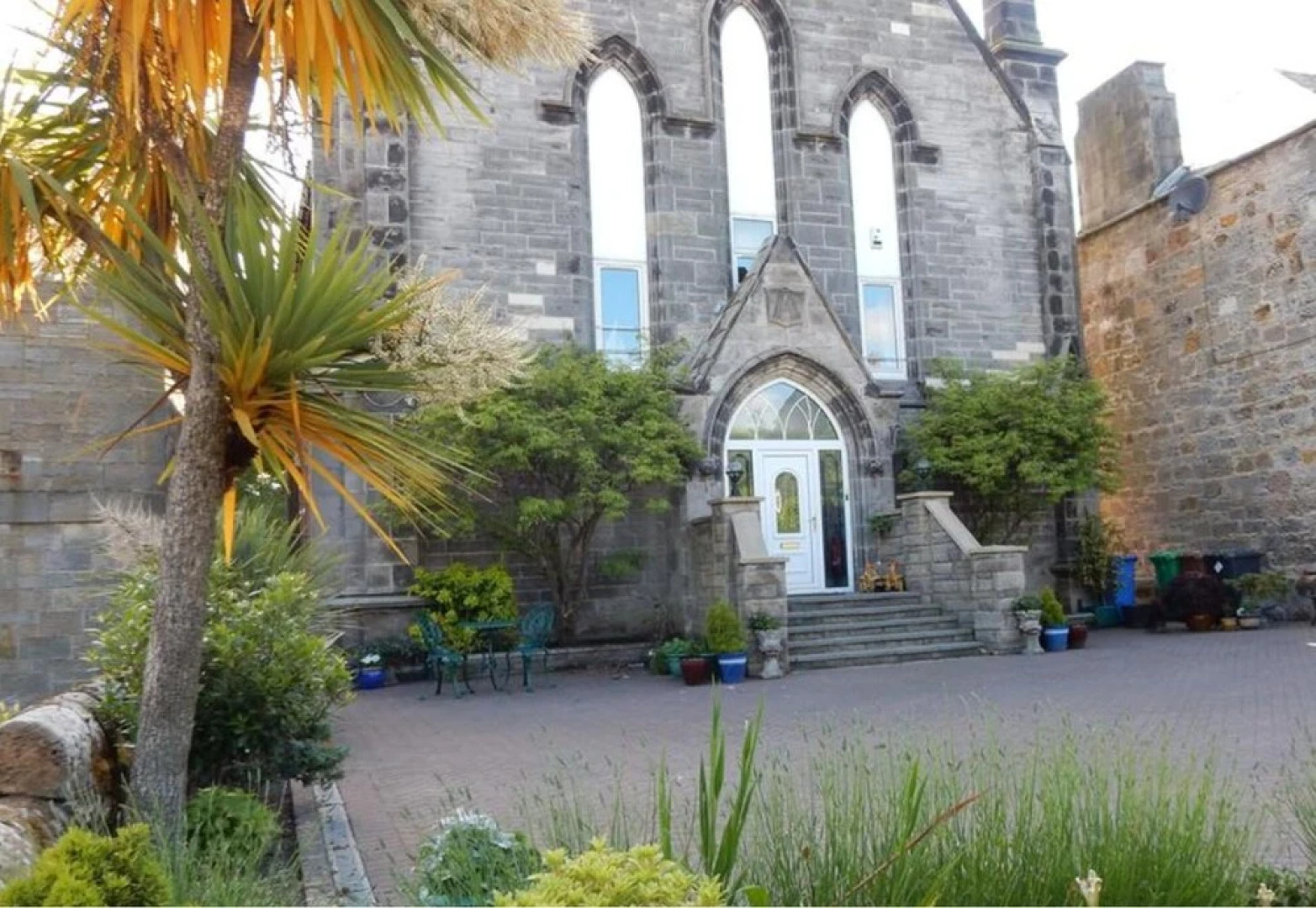 Cardinals Folly Guest House