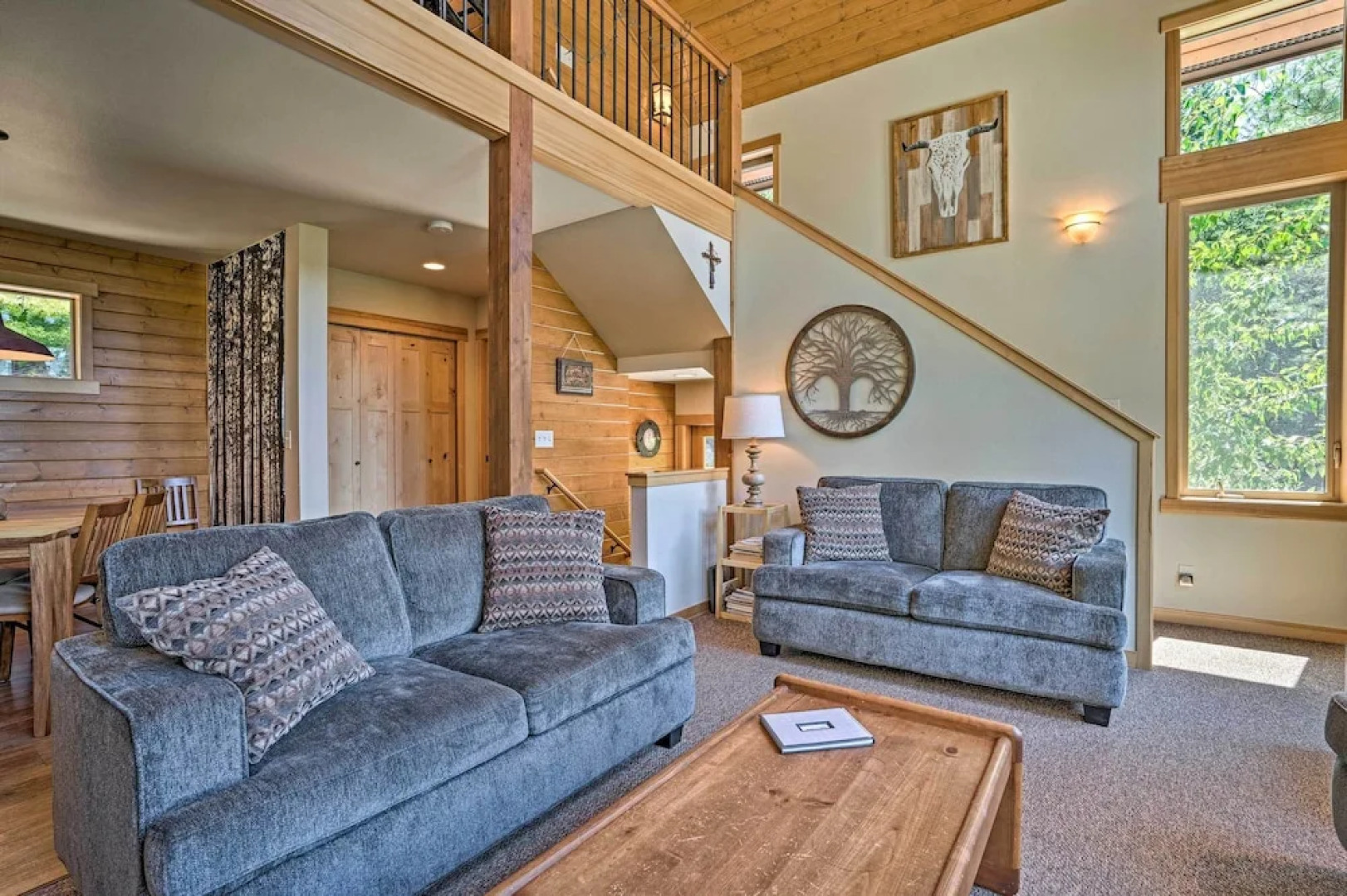 Private Leavenworth Cabin w/ Mtn Views & Fire Pit