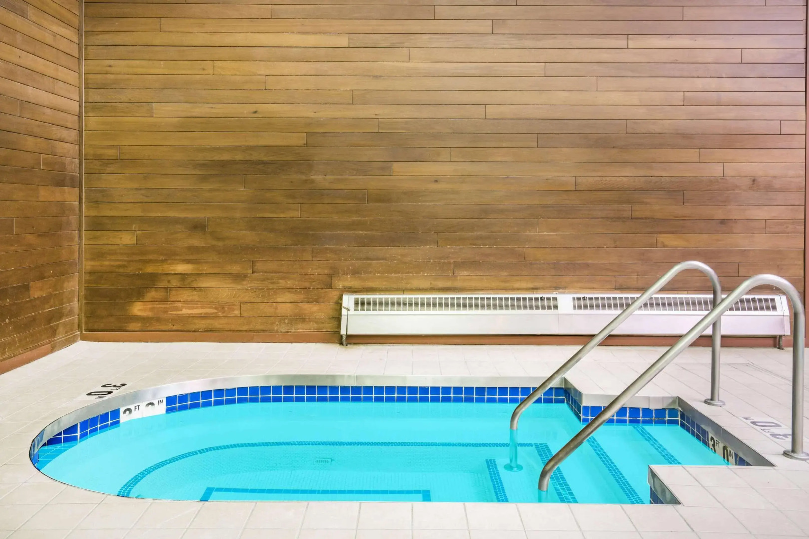 Days Inn & Suites by Wyndham Wausau