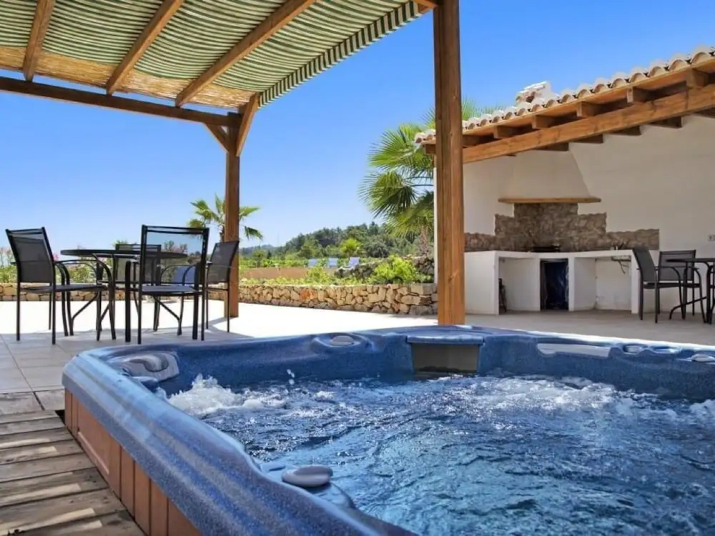 Casa Blanca - Monty's