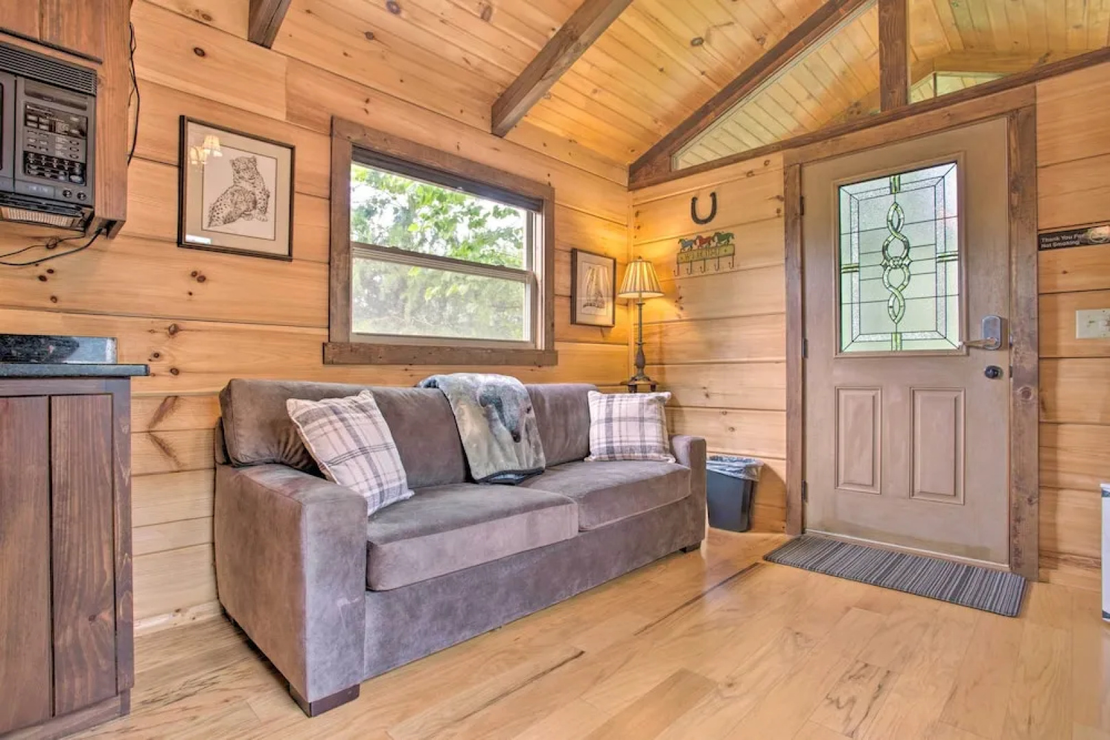 Cabin in Mill Spring Near Parker-binns Winery