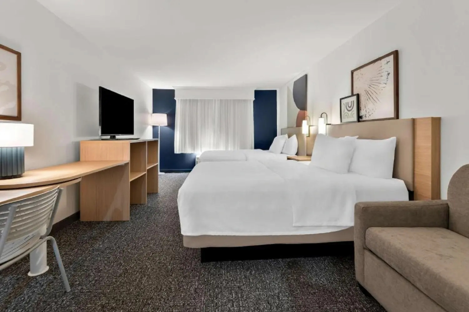 Spark by Hilton Tupelo