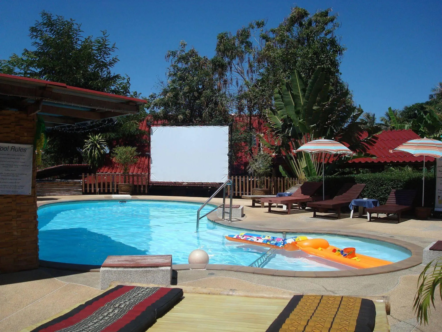 Tropical Garden Lounge