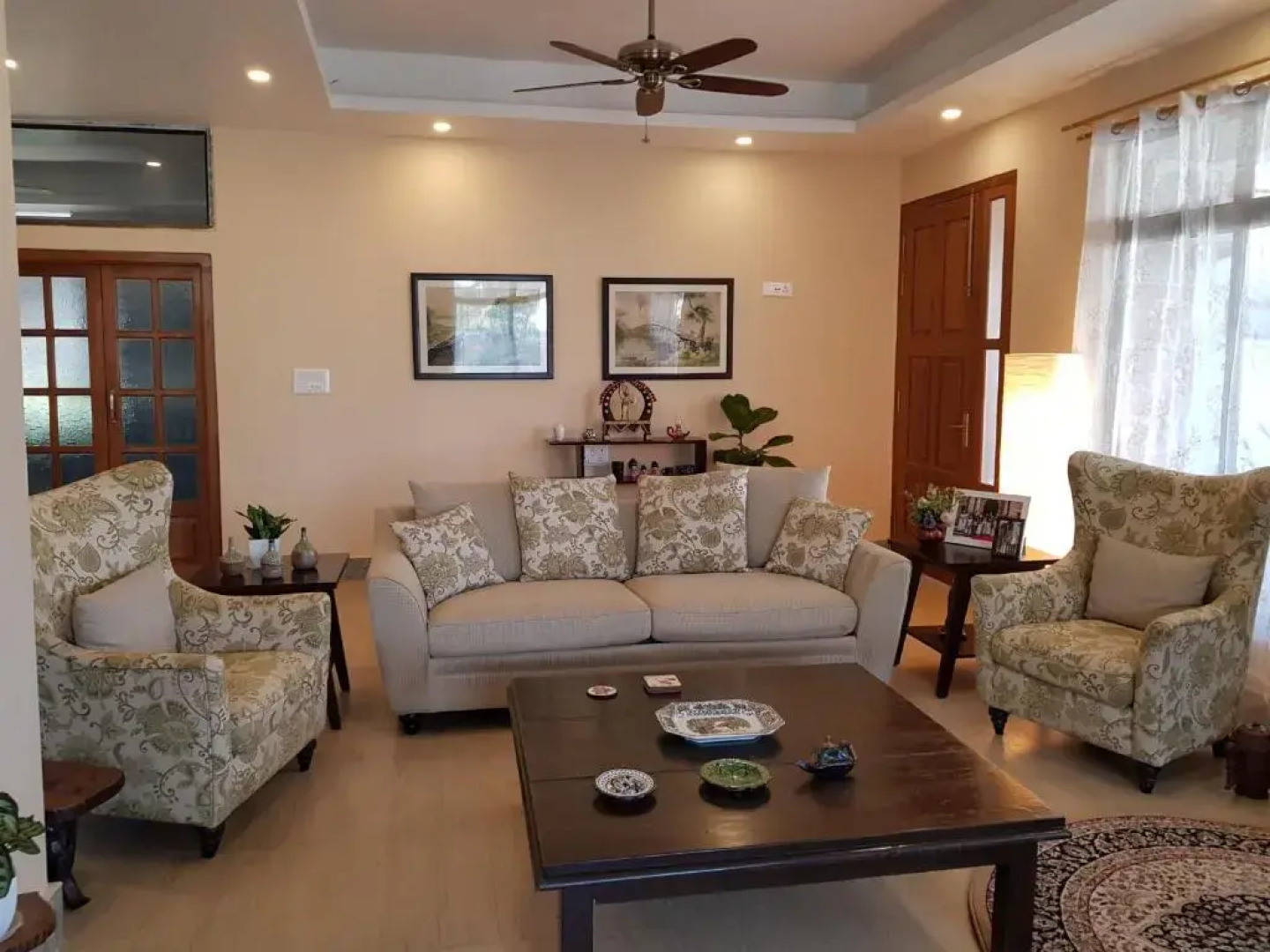 Shalom Farmhouse by the hillside