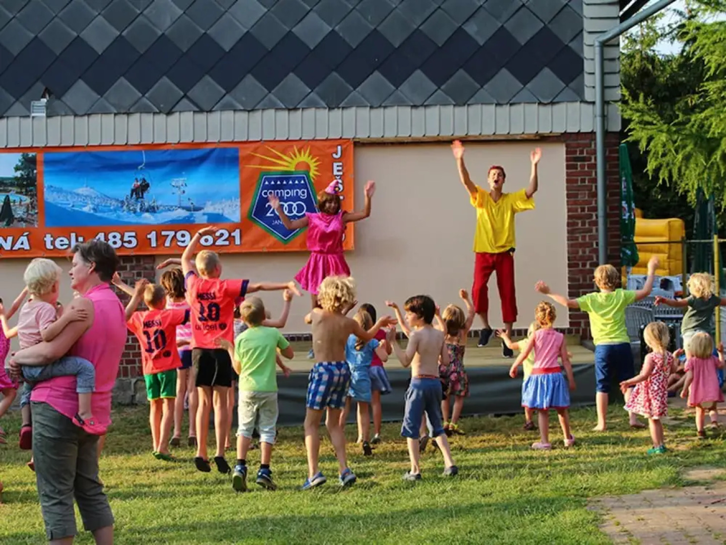Cute Mobile Home in Januv Dul Bohemian Near Forest