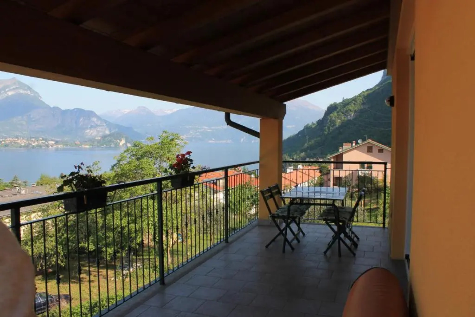 Balcony Lake View Apartment