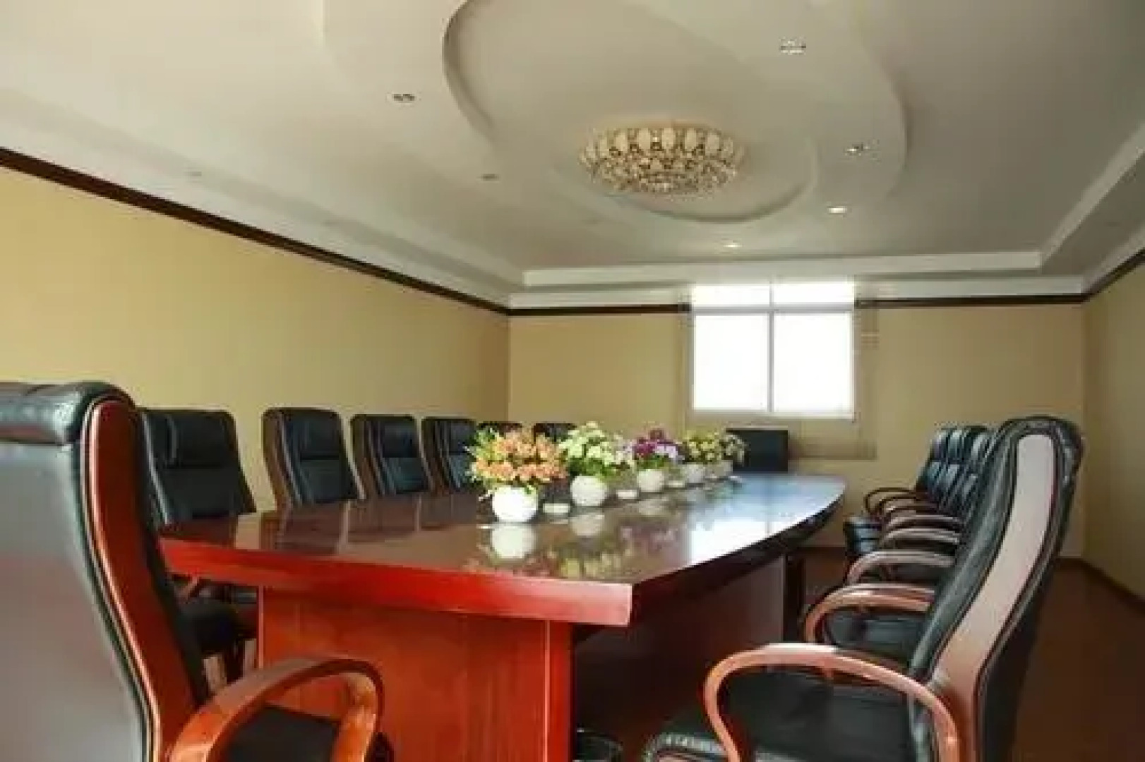 Mile Sea View Villa Hotel