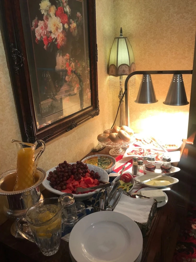 The Dutch Flat Hotel