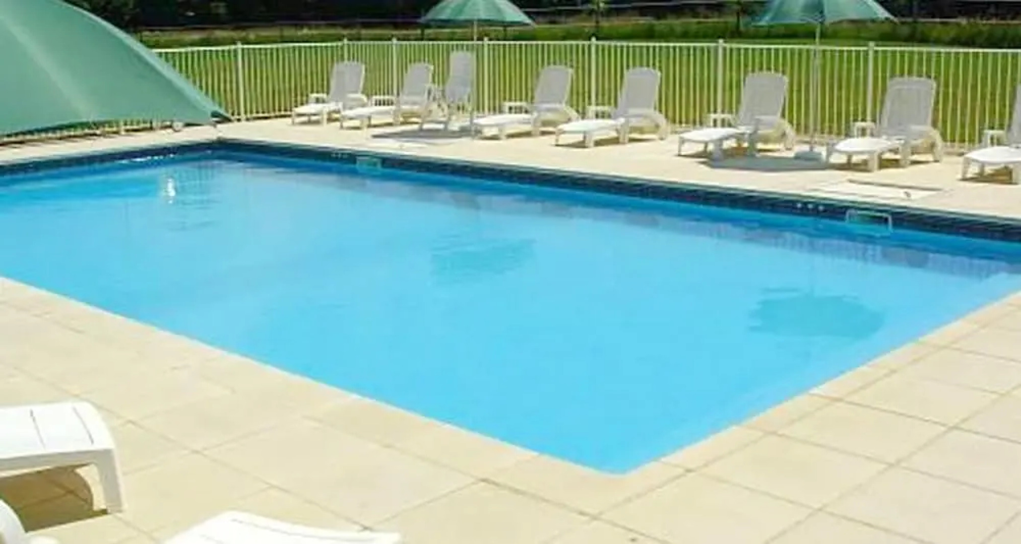 House With 4 Bedrooms in Saint-vincent-la-châtre, With Pool Access, Fu