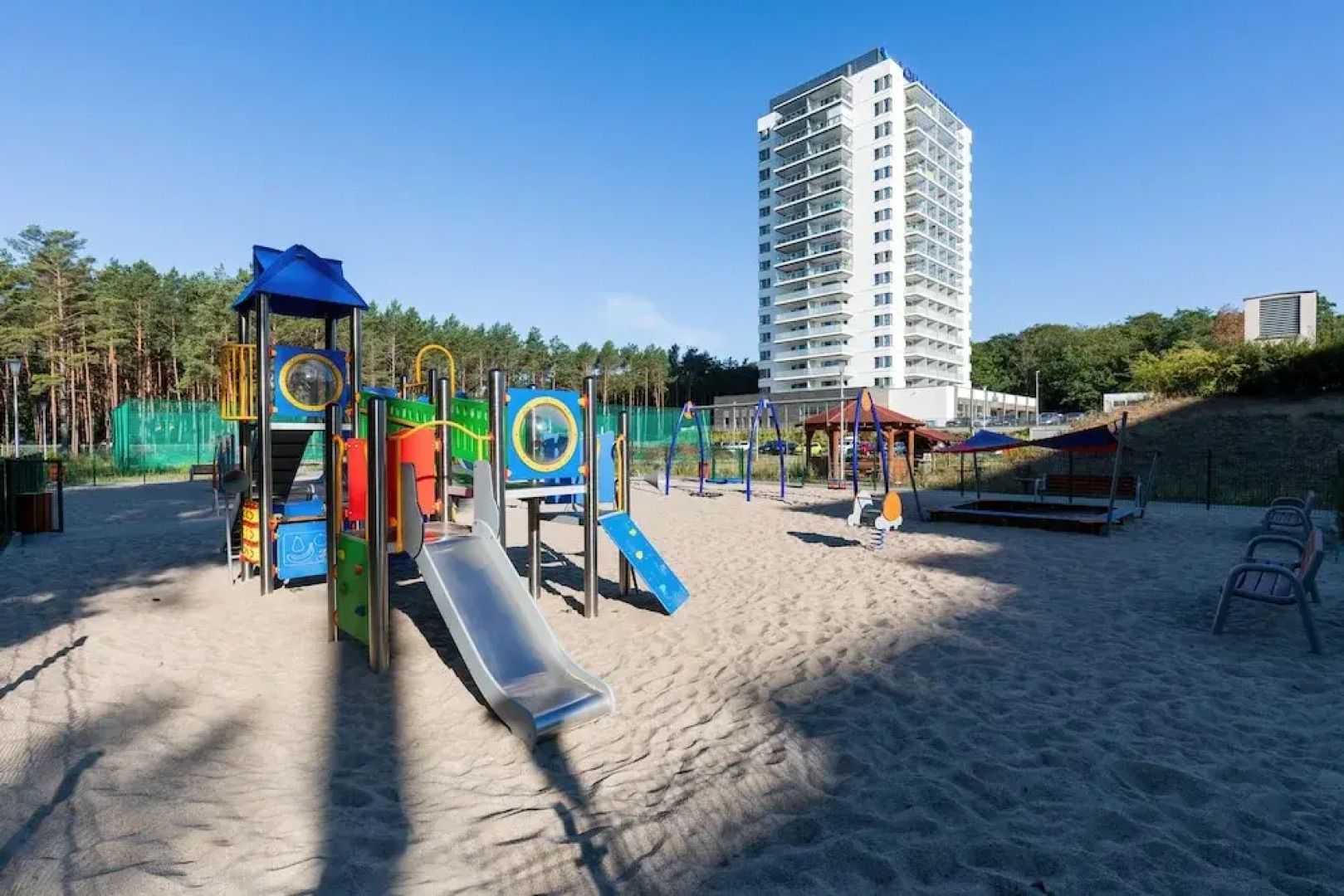 Aquamarina Onyx Apartments by Renters